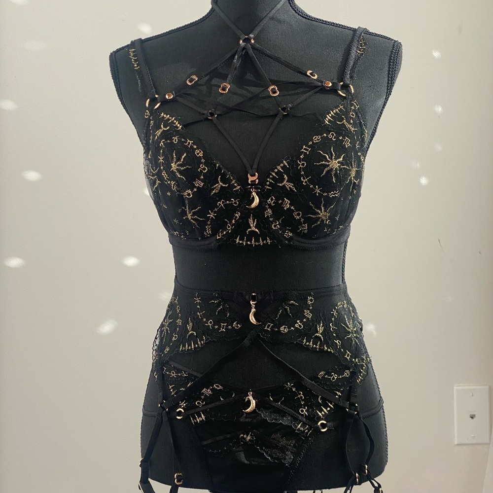 Honey Birdette Nova 3 piece set with stockings